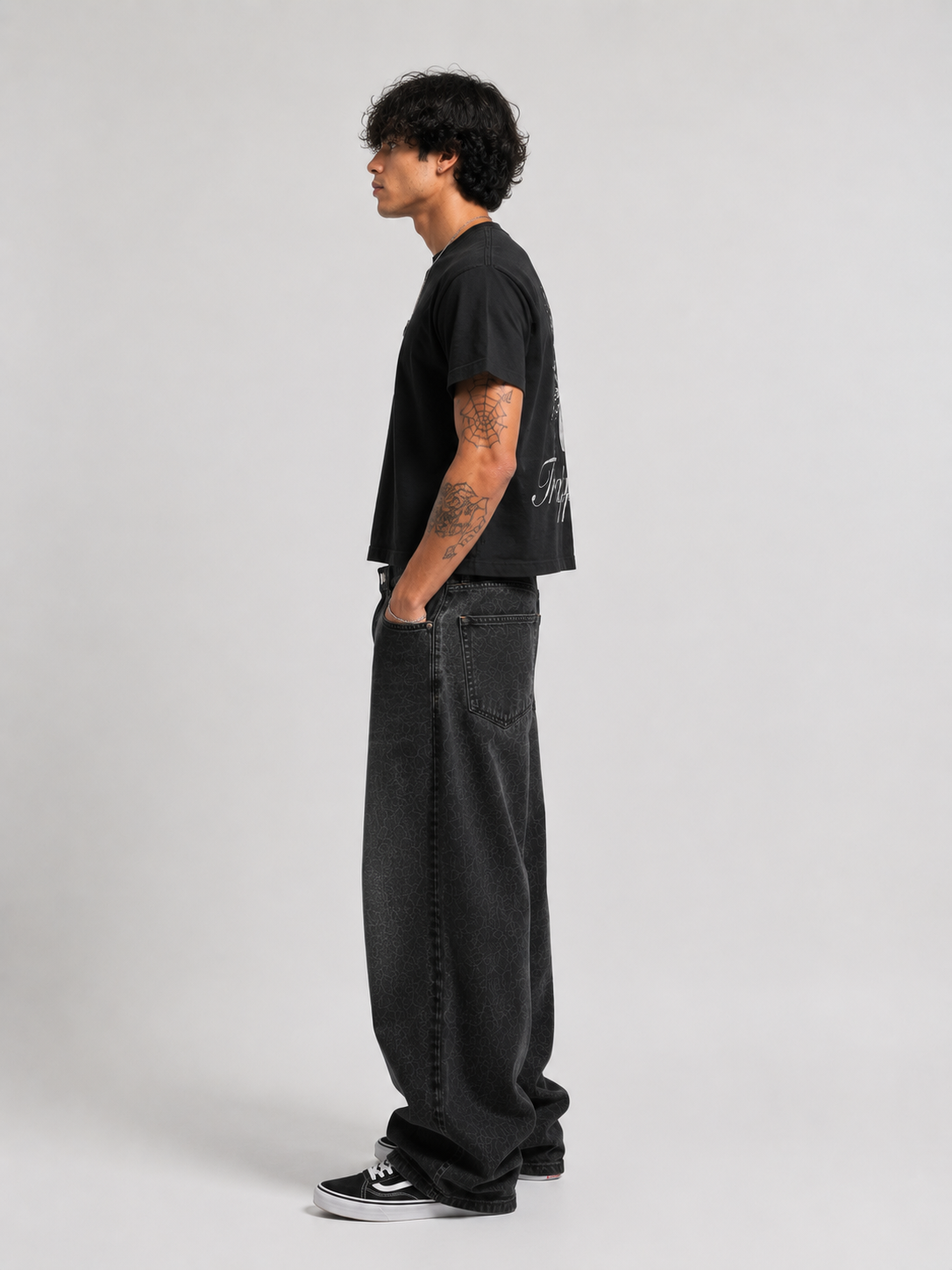 Trapped Unisex Cropped T-Shirt – Black